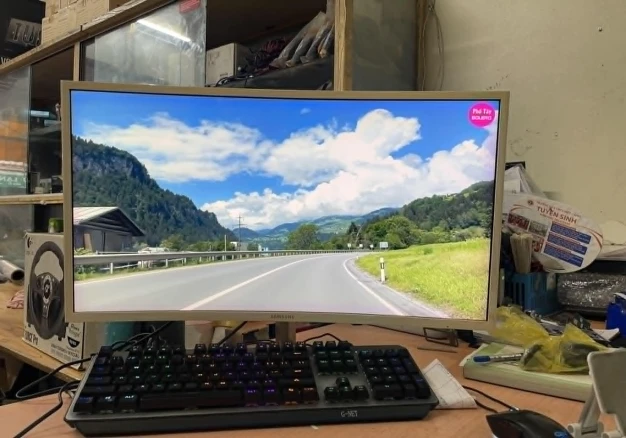 Màn hình cong Samsung C27F397FHE White 27" cũ