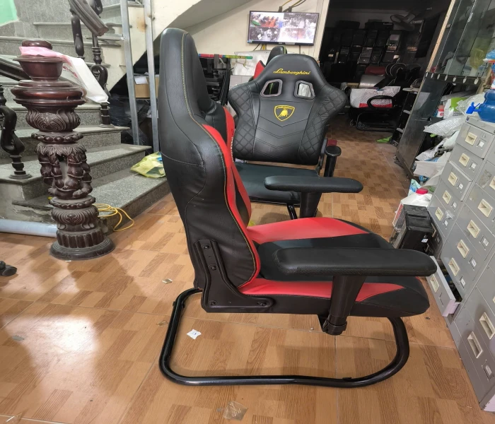 Ghế AMG đỏ cũ